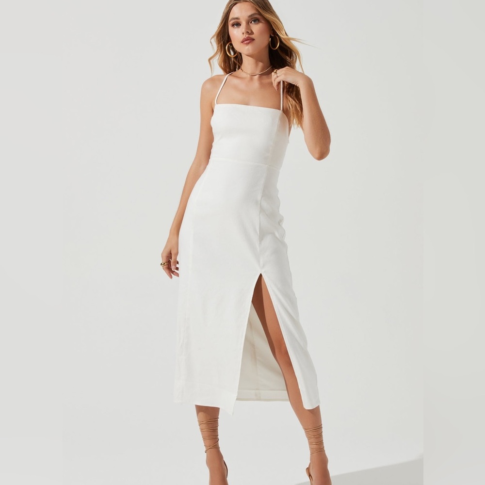 Fame and Partners dress- white with cape and belt size 0